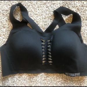 Victoria’s Secret Angel Max sports bra